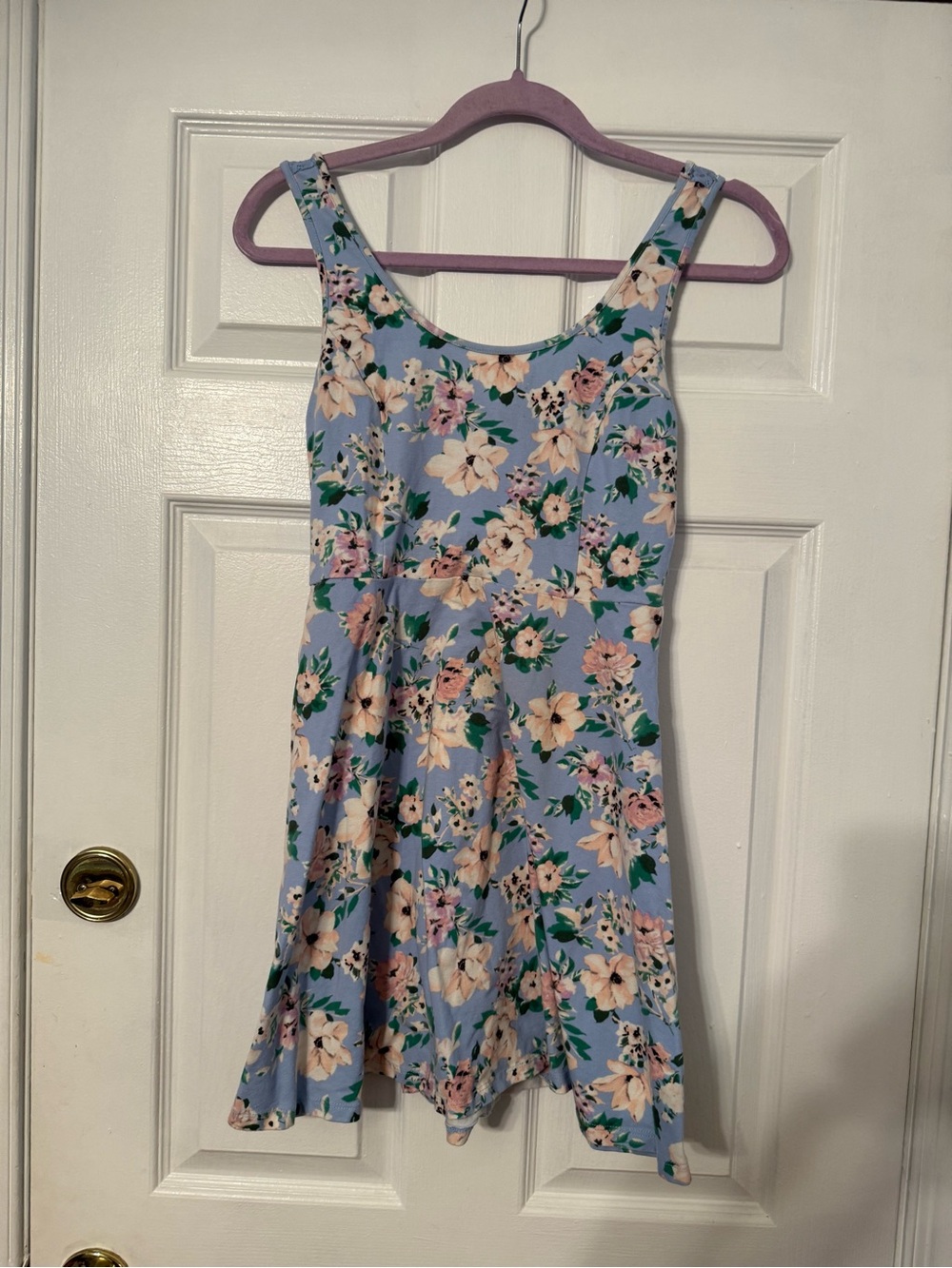 Forever 21 Light Blue Floral Scoop-Neck Mini Dress